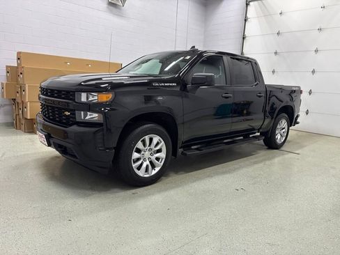 Used 2020 Chevrolet Silverado 1500 Custom w/ Custom Value Package AWD/4WD image 9