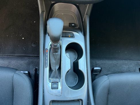 Used 2025 Chevrolet Malibu LS FWD image 33
