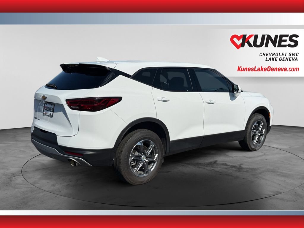Used 2025 Chevrolet Blazer LT AWD/4WD image 9