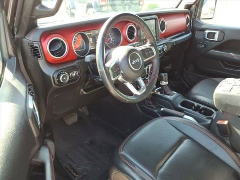 Used 2022 Jeep Wrangler Unlimited Rubicon w/ Cold Weather Group AWD/4WD image 16