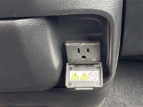 Used 2022 RAM 2500 Big Horn w/ Cold Weather Group image 19