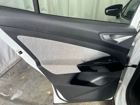 Used 2023 Volkswagen ID.4 Pro image 20