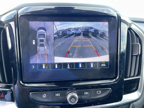 Used 2021 Chevrolet Traverse Premier image 20