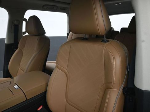 New 2026 INFINITI QX80 Luxe w/ Cargo Package image 12