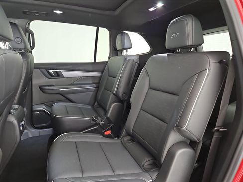 Used 2026 Buick Enclave Sport Touring w/ Power Package image 32