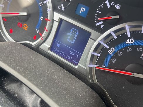 Used 2019 Toyota 4Runner SR5 Premium image 8