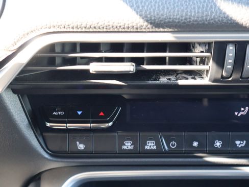 Certified 2025 MAZDA CX-70 Plug-In Hybrid w/ Premium Pkg image 28