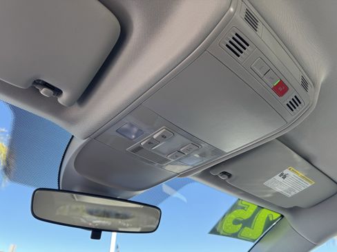 Used 2025 Volkswagen Taos S image 31