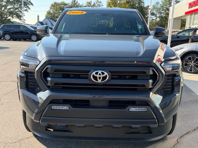 Used 2025 Toyota Tacoma SR5 AWD/4WD image 9
