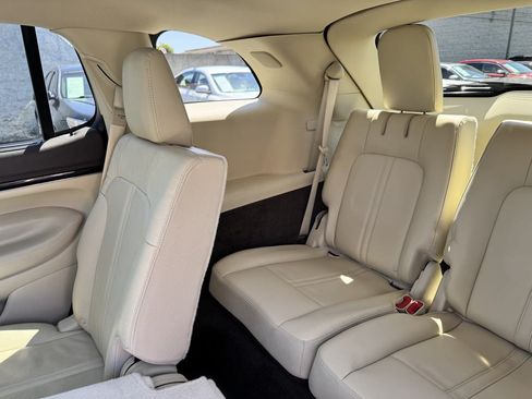 Used 2017 Lincoln MKT AWD w/ Technology Package image 30
