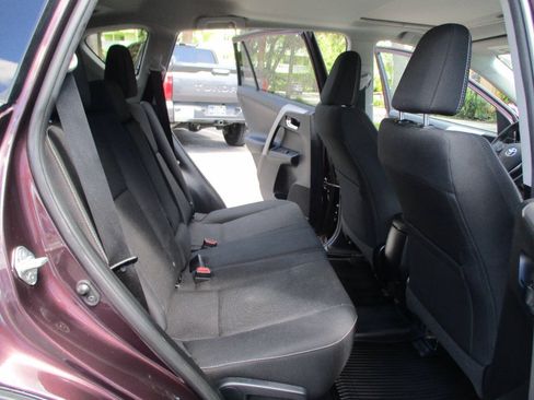 Used 2017 Toyota RAV4 XLE AWD/4WD image 26