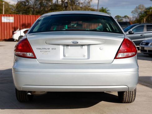 Used 2007 Ford Taurus SE image 5