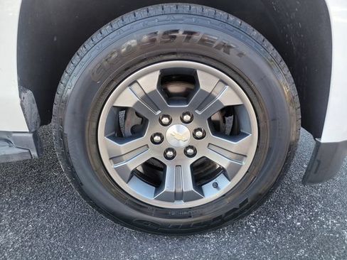 Used 2019 Chevrolet Tahoe LS w/ Enhanced Driver Alert Package RWD image 6