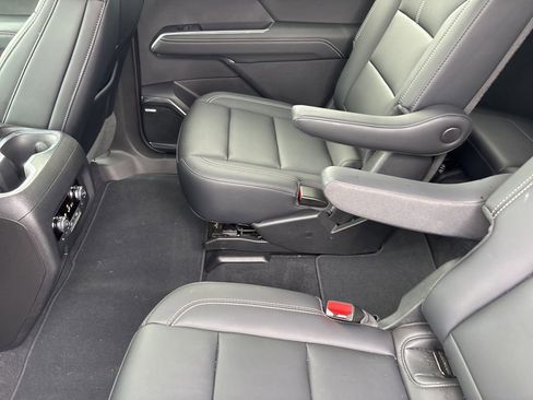 Certified 2024 GMC Acadia Elevation w/ Luxury Package FWD image 18