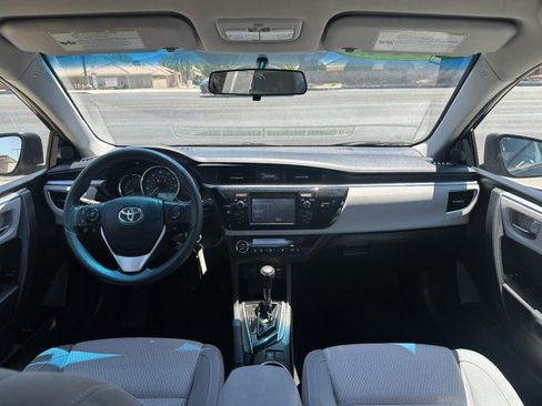 Used 2014 Toyota Corolla LE FWD image 17