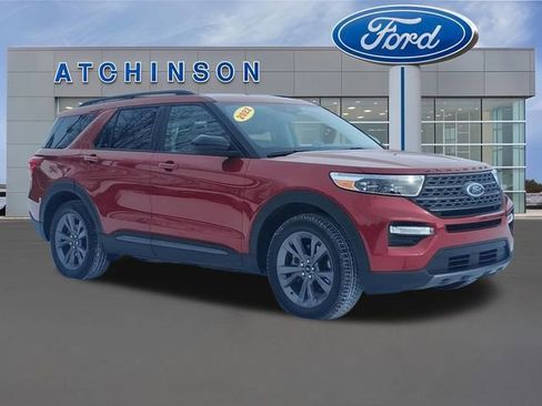 Certified 2022 Ford Explorer XLT w/ Equipment Group 202A image 3