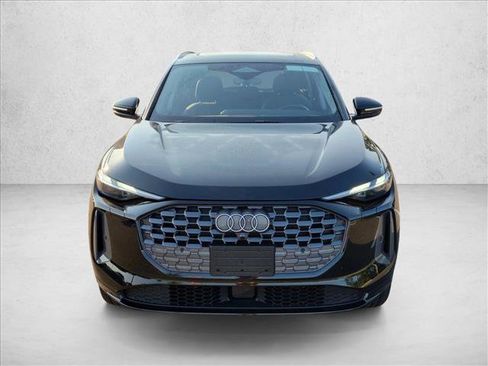 Certified 2025 Audi Q5 Premium w/ Convenience Package AWD/4WD image 2