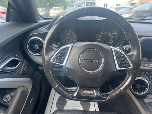 Used 2018 Chevrolet Camaro SS RWD image 21