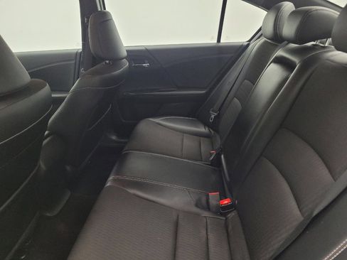 Used 2017 Honda Accord Sport image 18