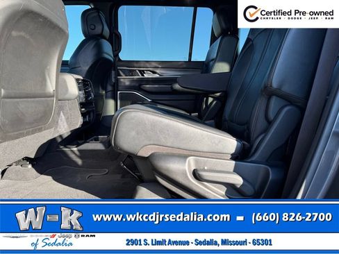 Certified 2024 Jeep Wagoneer Series III AWD/4WD image 29