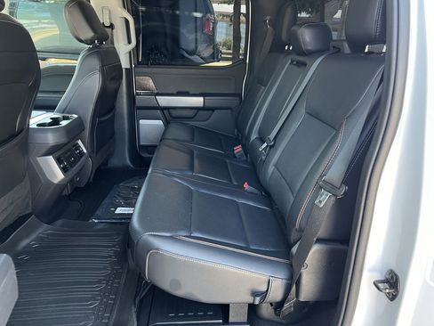 Used 2023 Ford F250 Lariat w/ Lariat Ultimate Package AWD/4WD image 32
