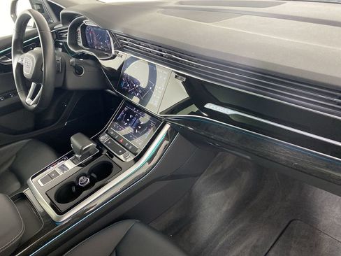 Used 2019 Audi Q8 Premium Plus w/ Premium Plus image 32