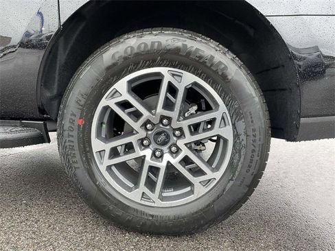 New 2025 Ford Expedition Max Active image 4