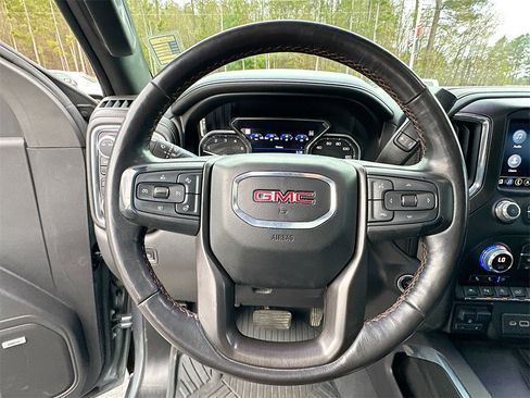 Used 2020 GMC Sierra 1500 AT4 w/ Off-Road Performance Package image 18