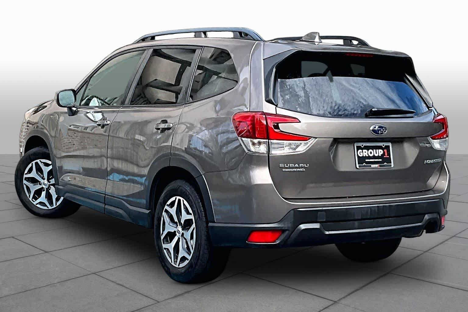 Used 2023 Subaru Forester Premium AWD/4WD image 23