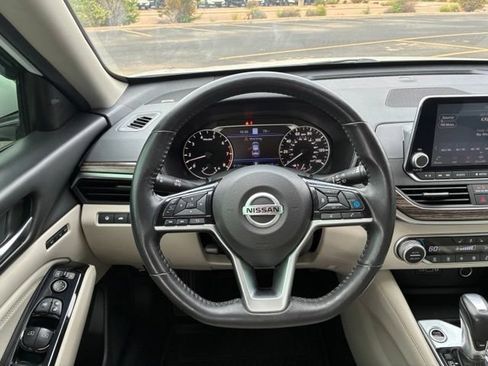 Certified 2021 Nissan Altima 2.5 Platinum AWD/4WD image 14