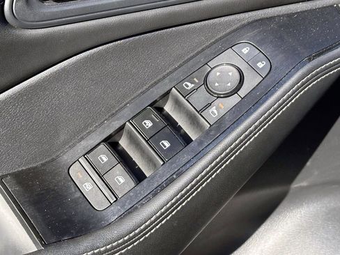 Certified 2022 Nissan Rogue SV w/ SV Premium Package image 18