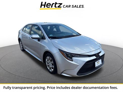 Used 2025 Toyota Corolla LE FWD image 1