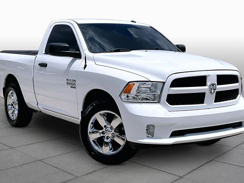Used 2019 RAM 1500 Express w/ Express Value Package RWD image 3