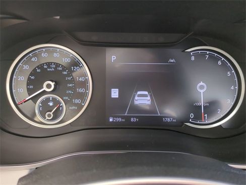 Certified 2025 Genesis G70 2.5T image 25