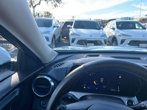 Used 2025 Chevrolet Trax LT w/ LT Convenience Package image 35