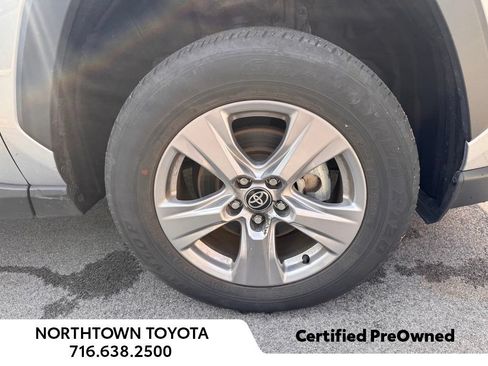 Used 2025 Toyota RAV4 XLE w/ Weather Package AWD/4WD image 27