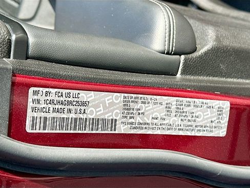 Used 2024 Jeep Grand Cherokee Altitude image 31