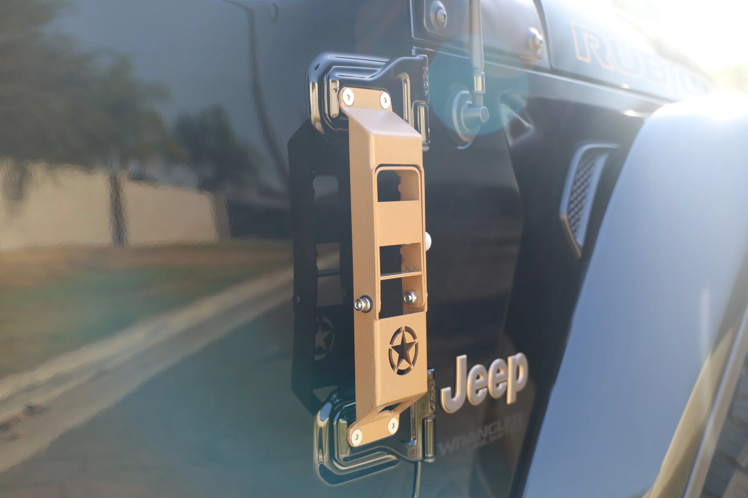 Used 2021 Jeep Wrangler Unlimited Rubicon w/ Trailer Tow Package AWD/4WD image 12