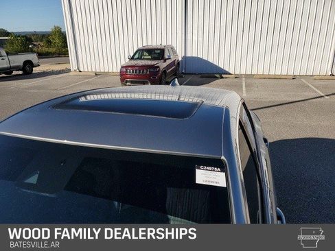 Certified 2024 Buick Envista Avenir image 3