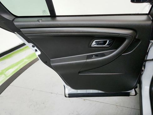 Used 2018 Ford Taurus SE image 21