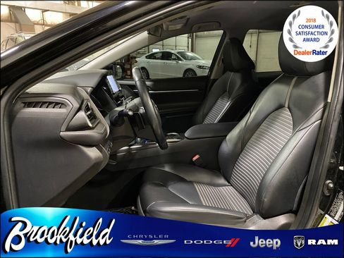 Used 2022 Toyota Camry SE image 15