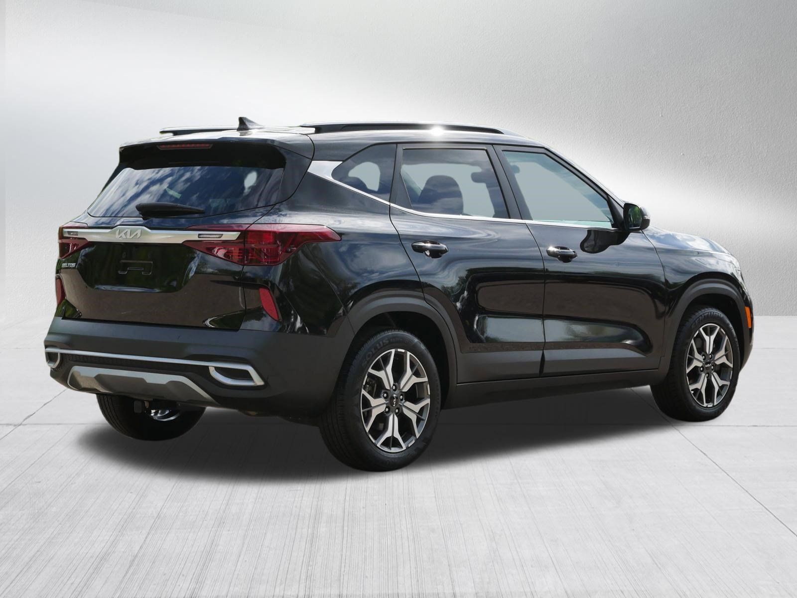 Used 2022 Kia Seltos EX AWD/4WD image 7