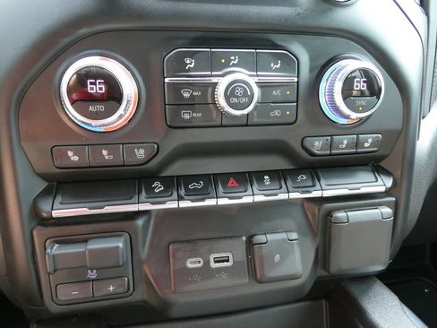 Certified 2021 GMC Sierra 1500 AT4 AWD/4WD image 29