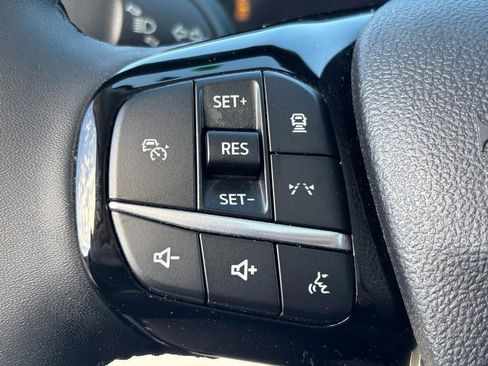 Used 2023 Ford Escape Platinum image 18