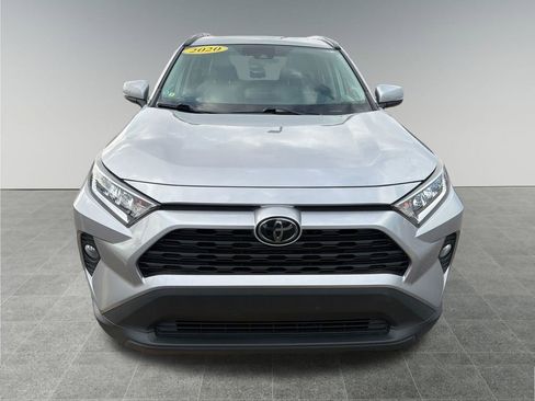 Used 2020 Toyota RAV4 XLE Premium image 8