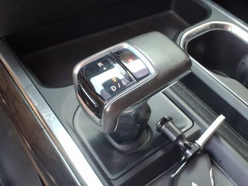 Used 2022 Chevrolet Silverado 1500 LTZ AWD/4WD image 14