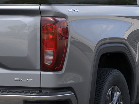 New 2026 GMC Sierra 1500 SLE image 35