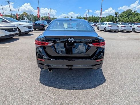 New 2025 Nissan Sentra SR w/ Midnight Edition image 4