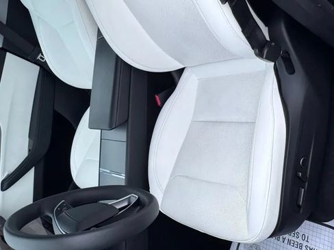Used 2026 Tesla Model Y 2WD image 10