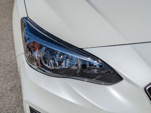 Used 2019 Subaru Impreza 2.0i Premium image 10